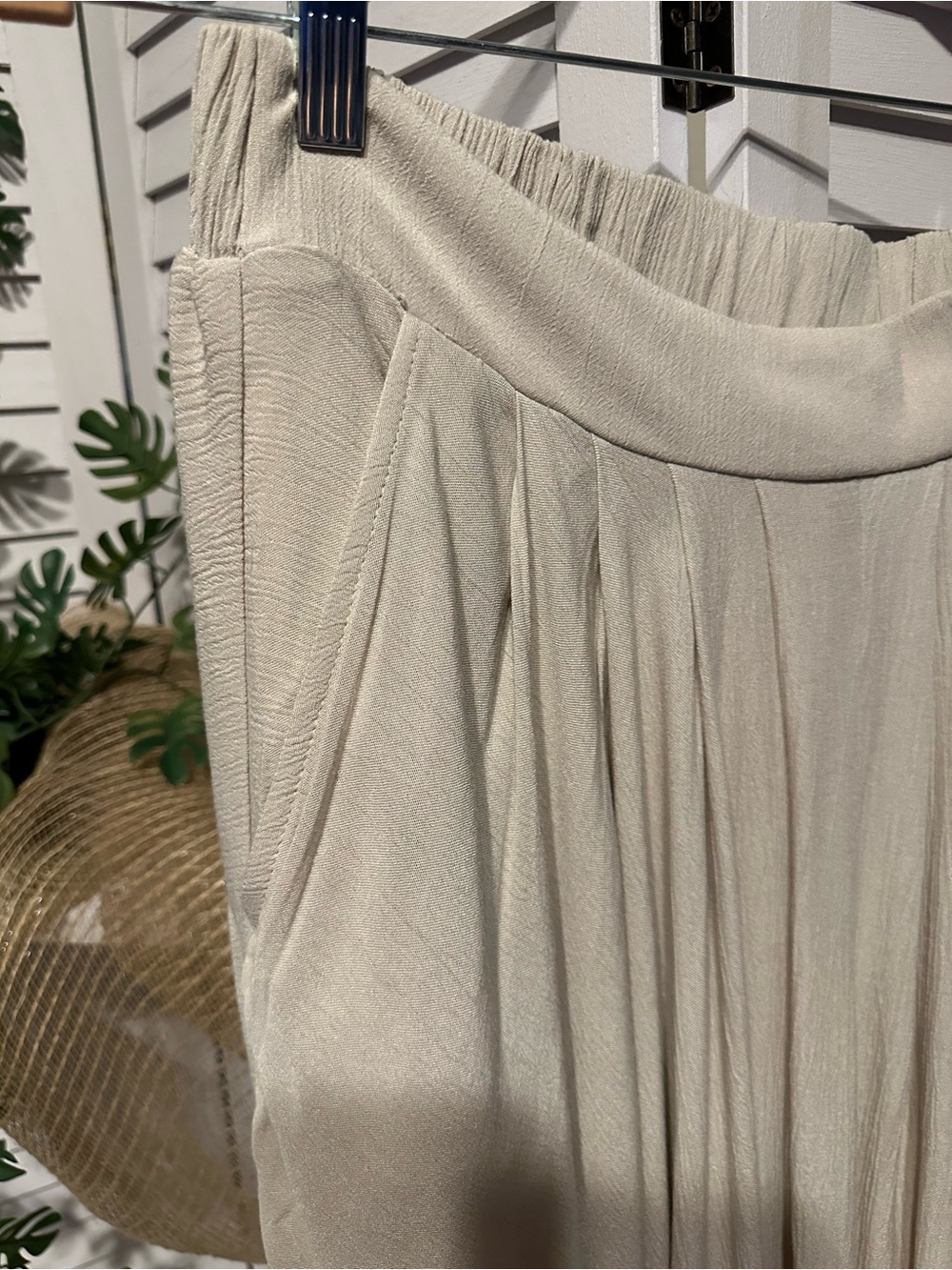 Zenana Two-Piece Flowy Maxi Set in Light Beige - Picture 4 of 6